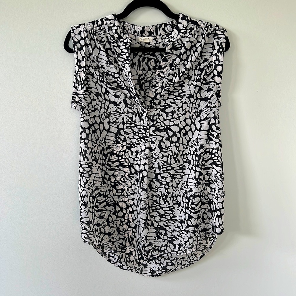 Women’s Short Sleeve Blouse